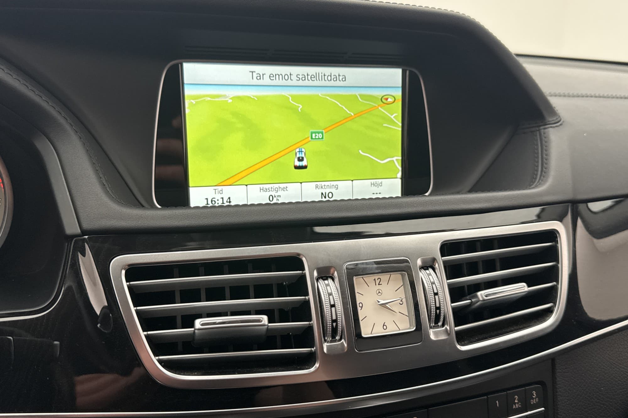 Mercedes-Benz E 220 T 170hk Avantgarde H/K Dragkrok Navi