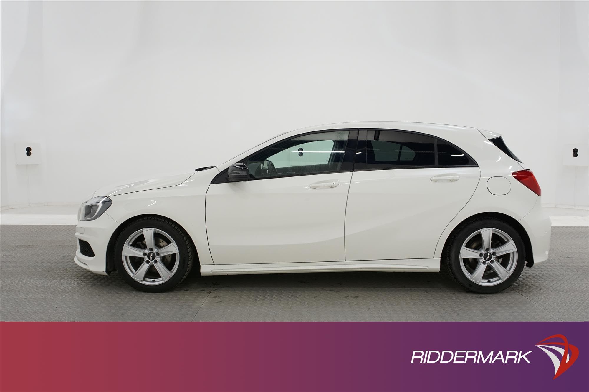 Mercedes-Benz A 180 122hk
