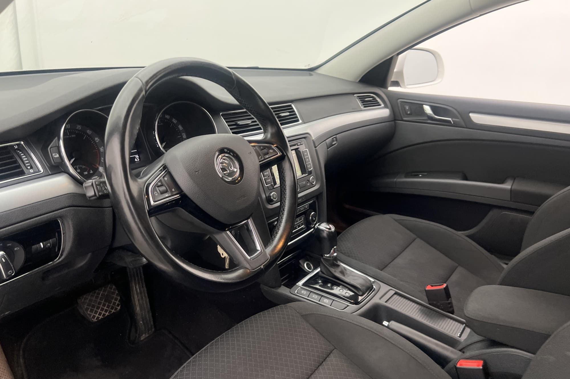 Skoda Superb TDI 4x4 Drivers Edt Värmare Sensorer Navi Drag