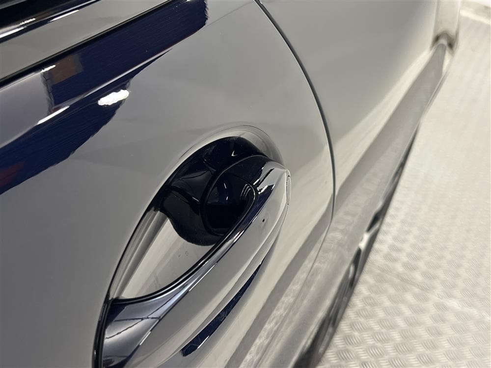 BMW M850i xDrive Coupé 530hk Carbon Core B&W 360° HUD