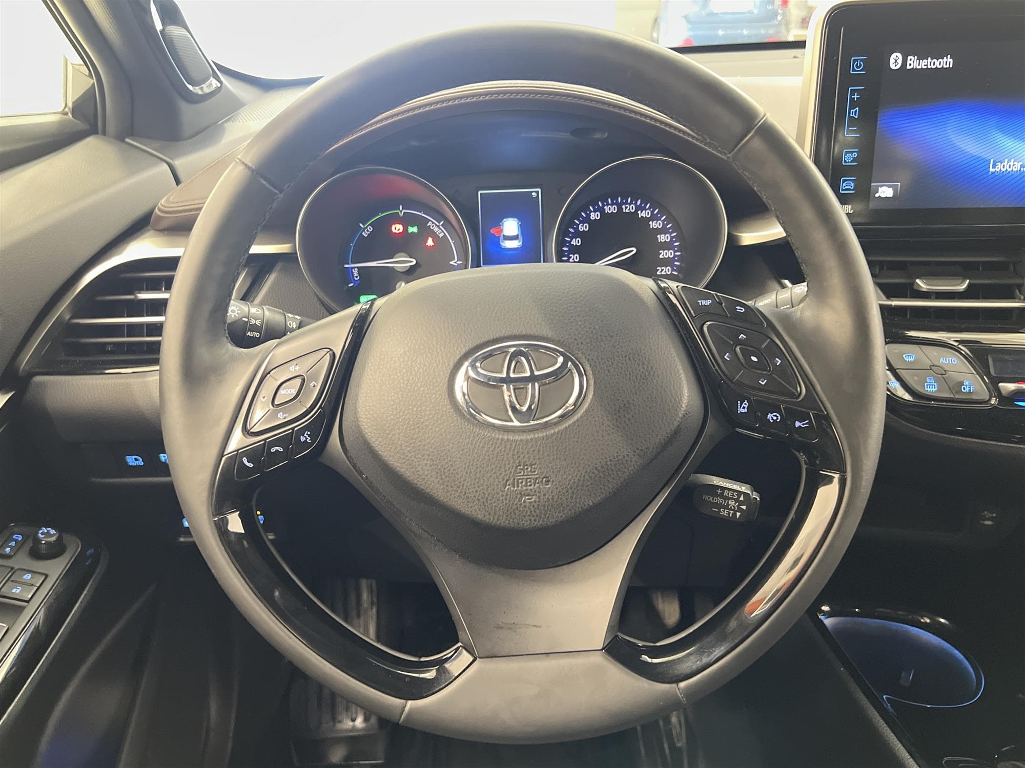 Toyota C-HR Hybrid 122hk JBL B-Kam Executive 0,41L/mil