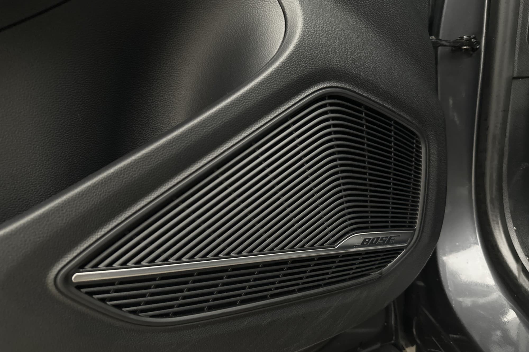 MG Marvel R Performance Cockpit Pano MG Pilot 360° Bose