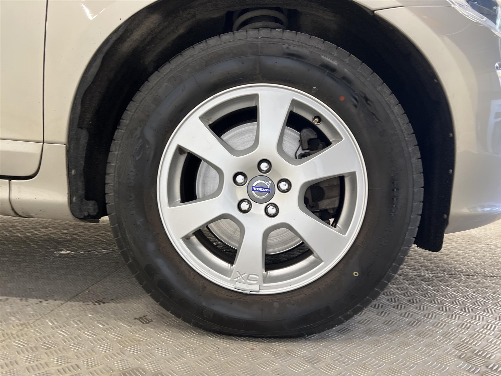 Volvo  XC60 D4 AWD 181hk Voc Pano Navi D-Värm Drag PDC 