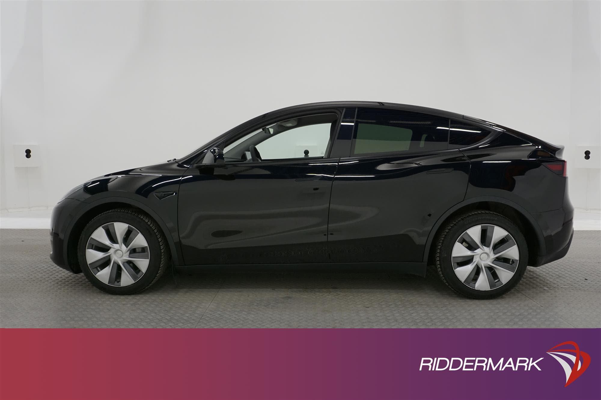 Tesla Model Y Long Range AWD 345hk