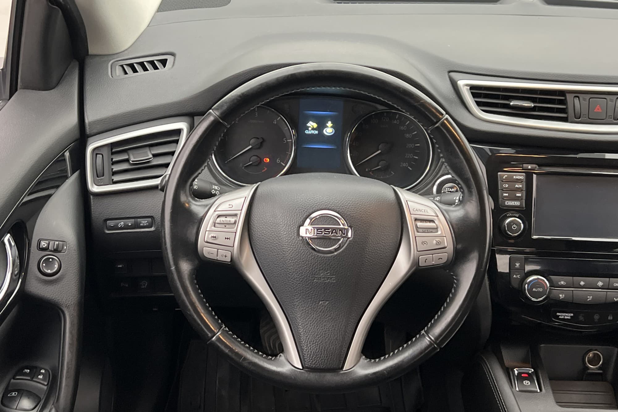 Nissan Qashqai 1.5 dCi 110hk N-Connecta 360° Navi Dragkrok