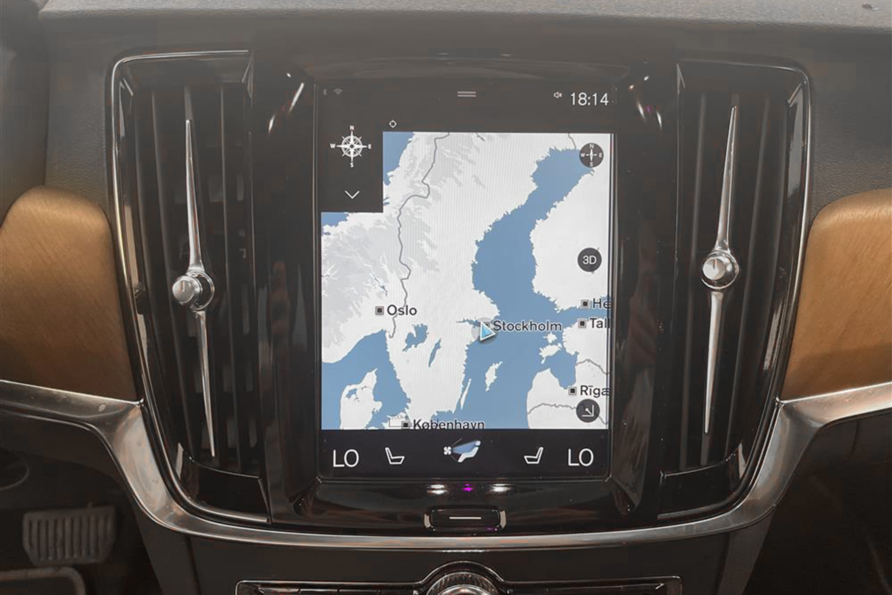 Volvo S90 D4 AWD Inscription D-Värm VOC T-Lucka Skinn B-Kaminteriör