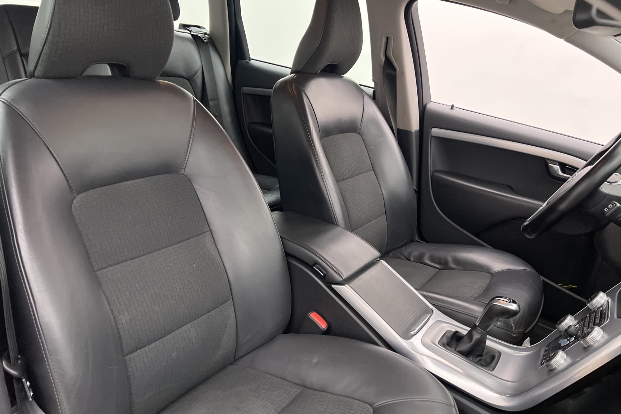Volvo V70 D4 Momentum D-Värmare Dragkrok BLIS Rattvärme