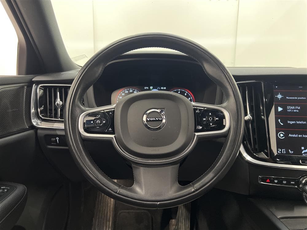 Volvo V60 T5 250hk Inscription Voc HUD B-Värm B-Kam Drag 