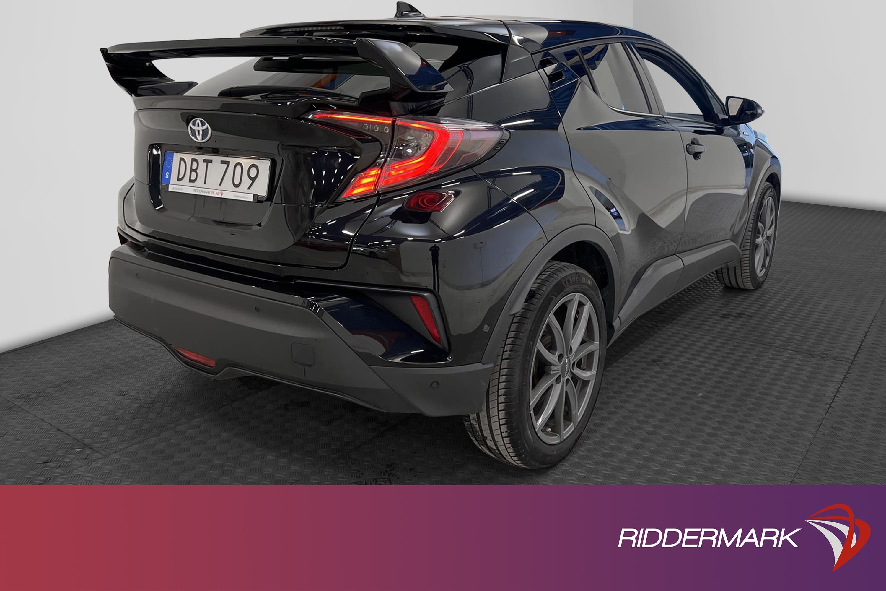 Toyota C-HR Hybrid 122hk JBL B-Kam Executive 0,41L/mil