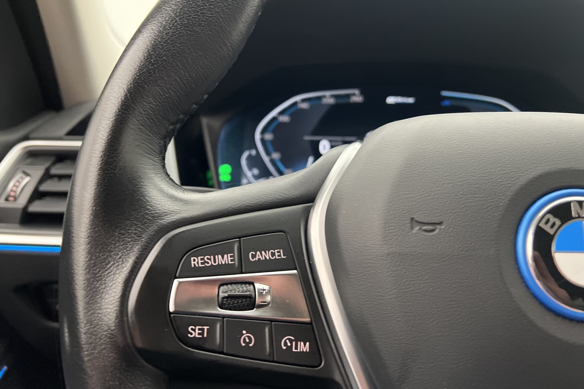 BMW 330e Touring 292hk Sport line Dragkrok Ambient 
