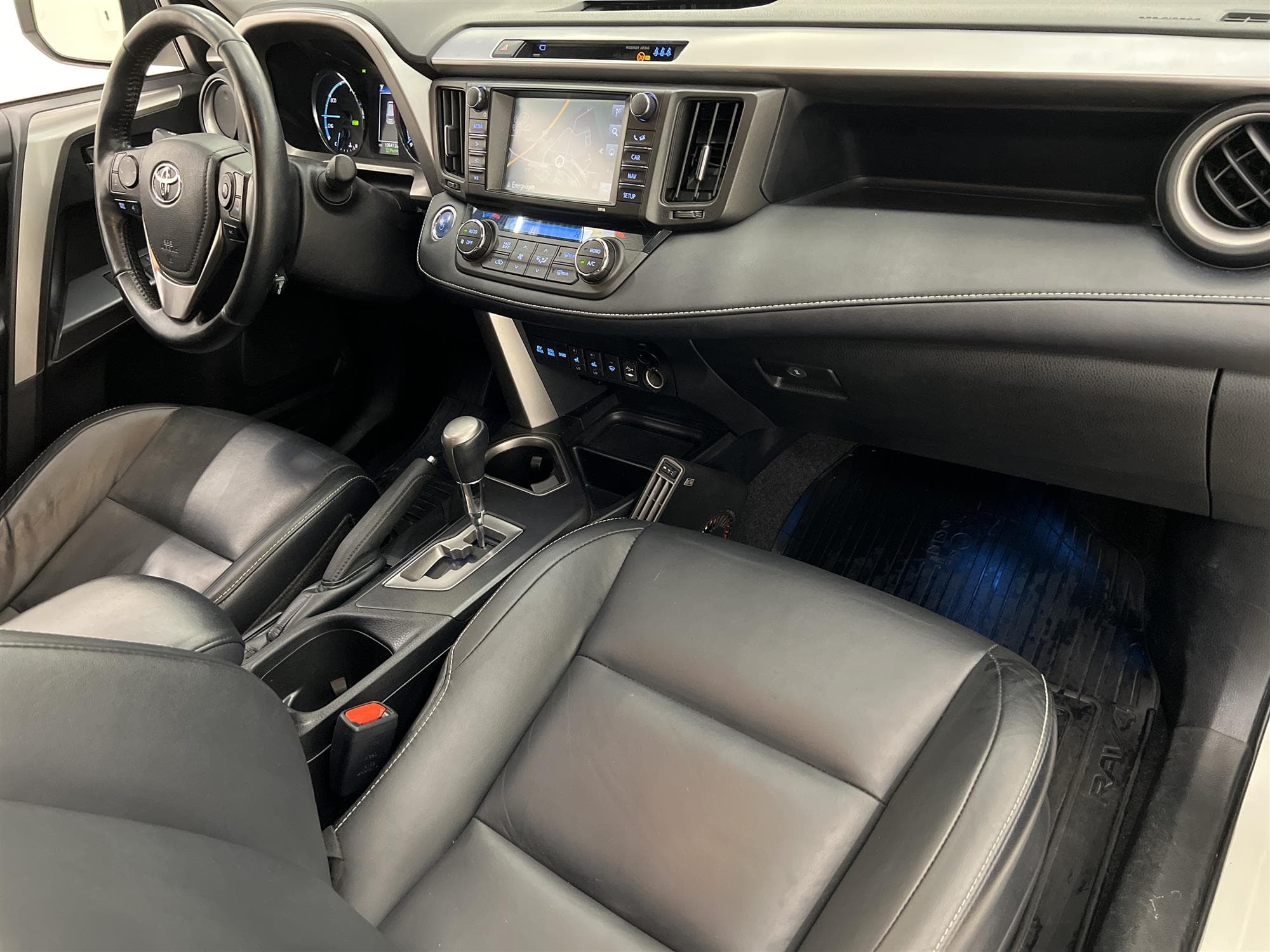 Toyota RAV4 Hybrid AWD 2.5 197hk M&K-Värm 360 Kam Drag
