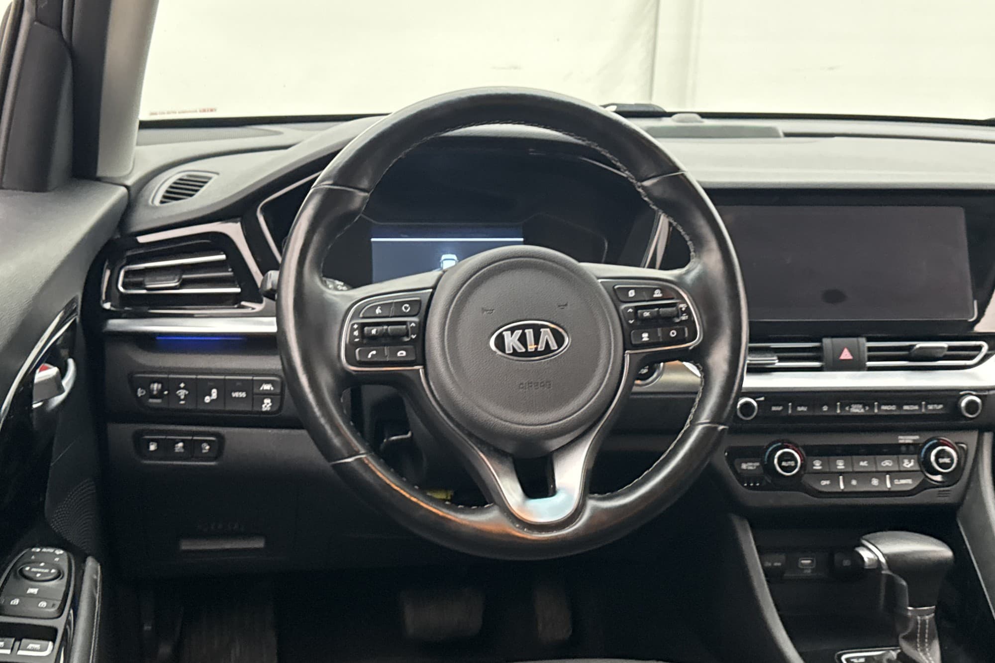 Kia Niro P-HEV 141hk Advance Plus 2 Kamera Navi Skinn