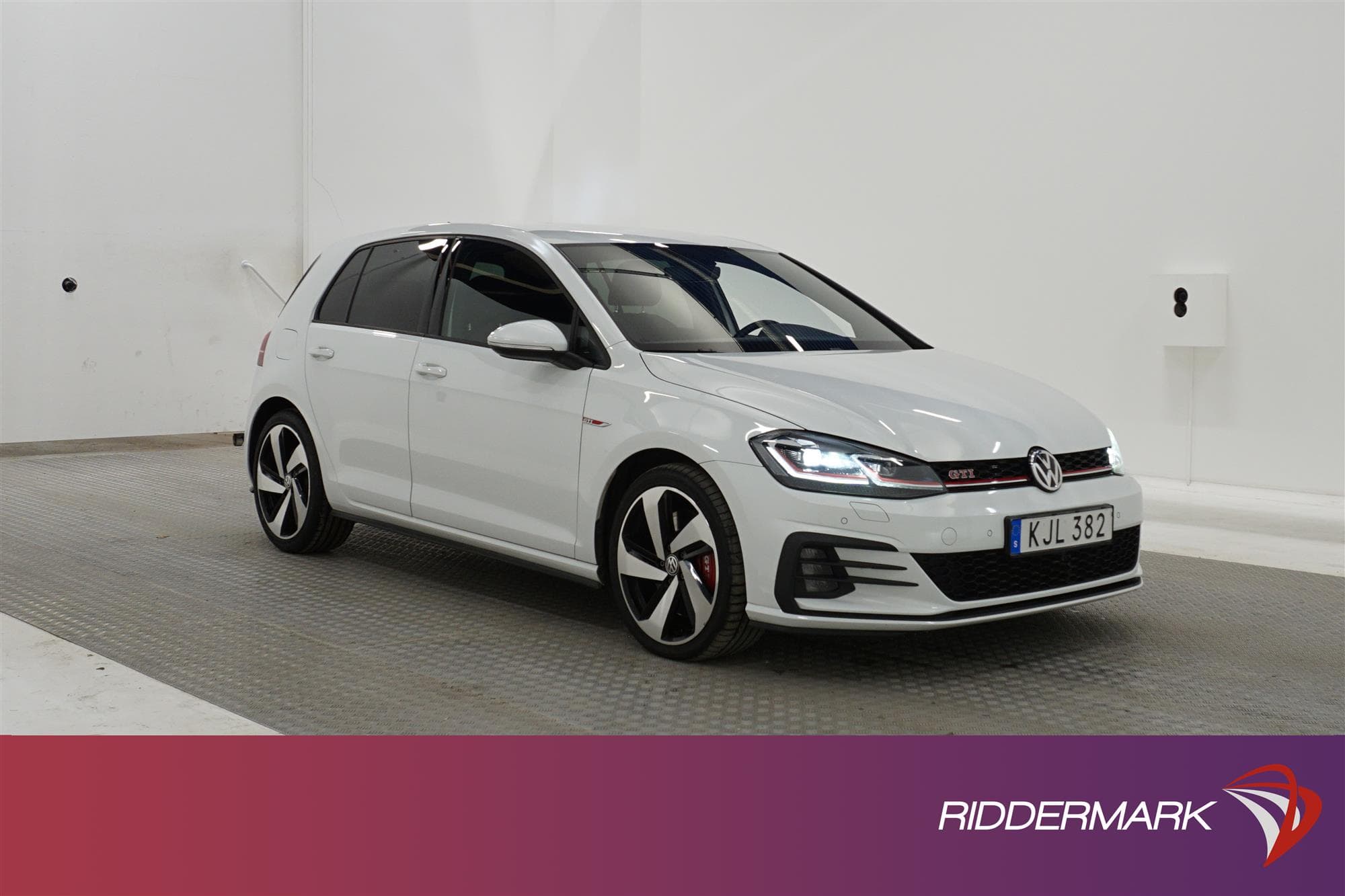 Volkswagen Golf GTI Performance 2.0T 245hk