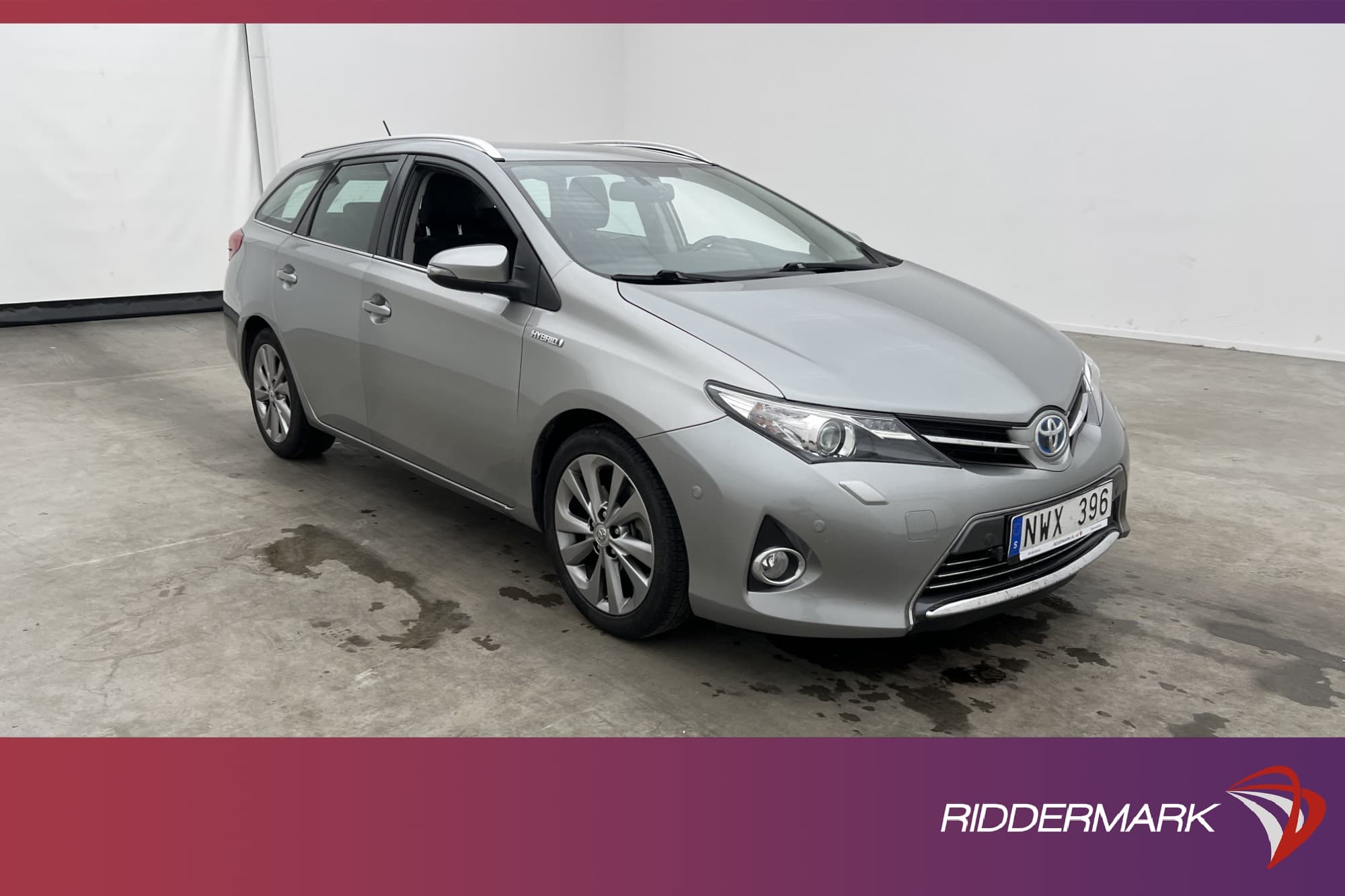 Toyota Auris Touring Hybrid 136hk