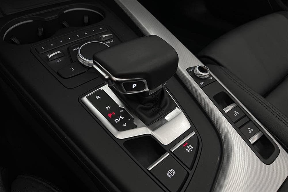 Audi A5 Cabriolet 190hk Skinn Matrix Keyless LÅGMIL Momsinteriör