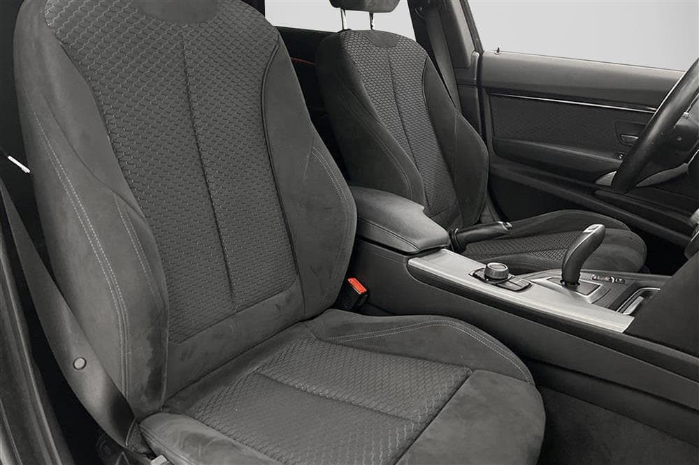 BMW 320d GT xDrive 184hk M Sport Alcantara Drag Keylessinteriör