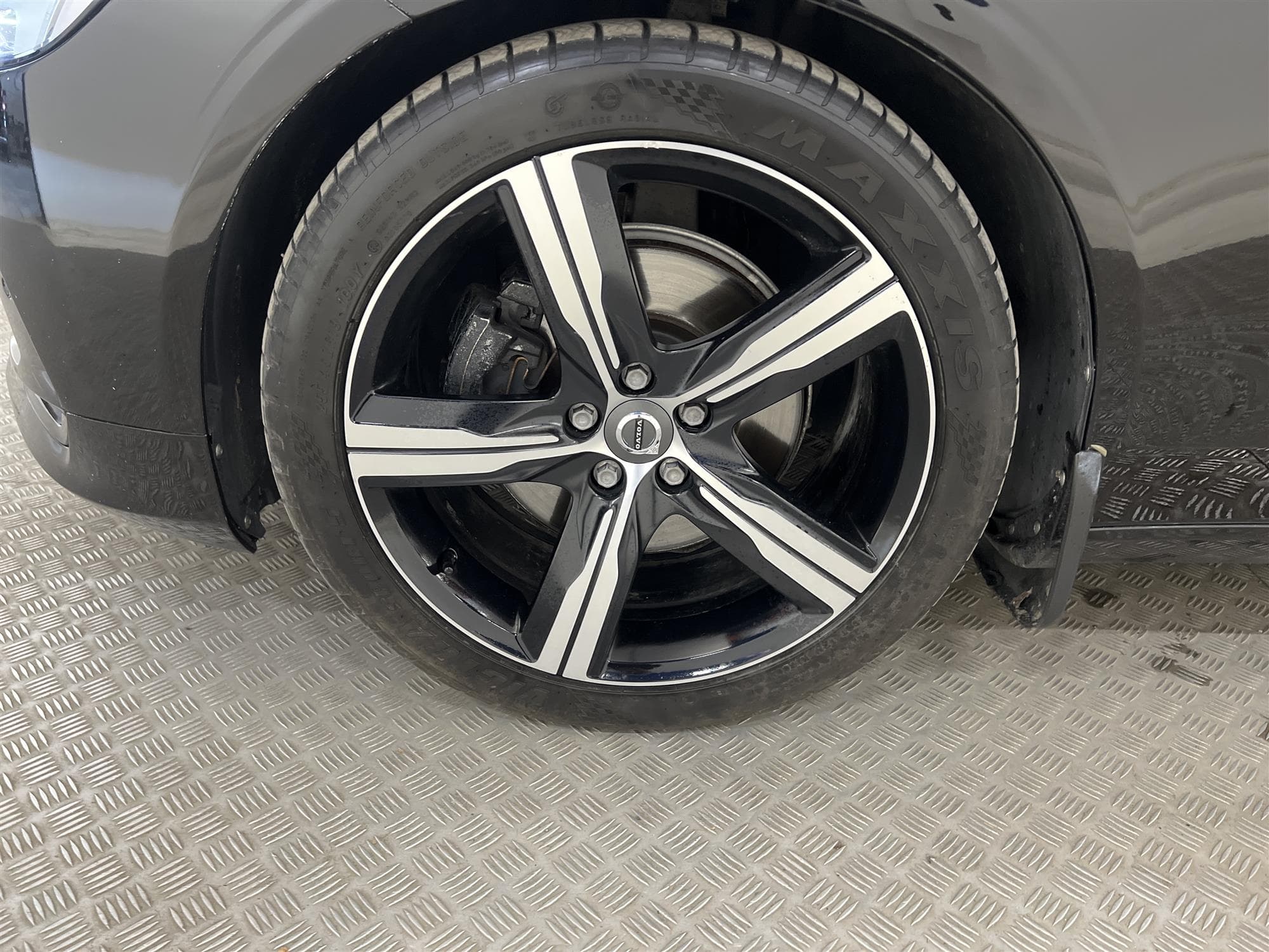 Volvo S90  D5 AWD  235hk R-Design VOC HUD Drag D-Värm Blis