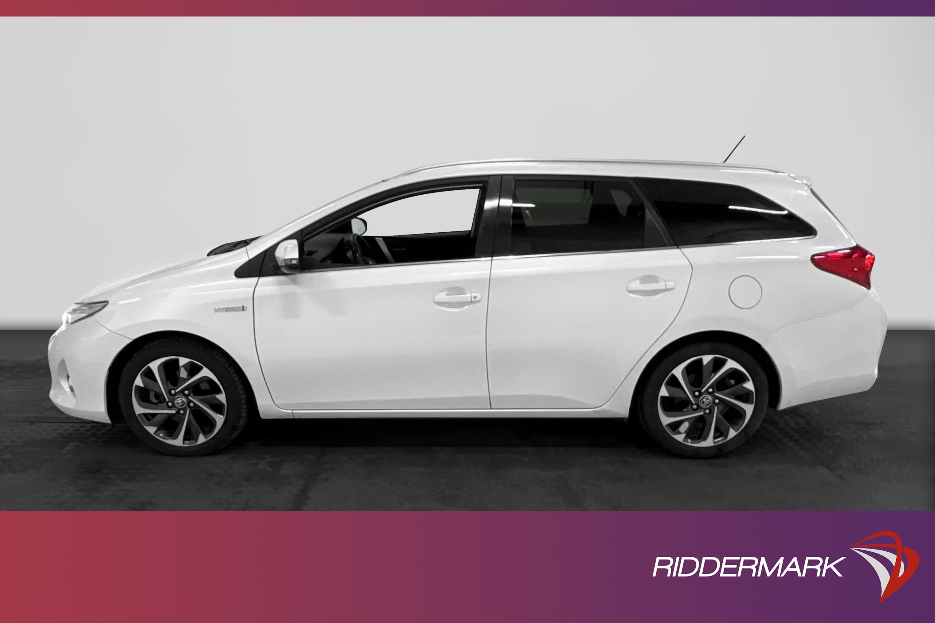 Toyota Auris Hybrid Touring 136hk