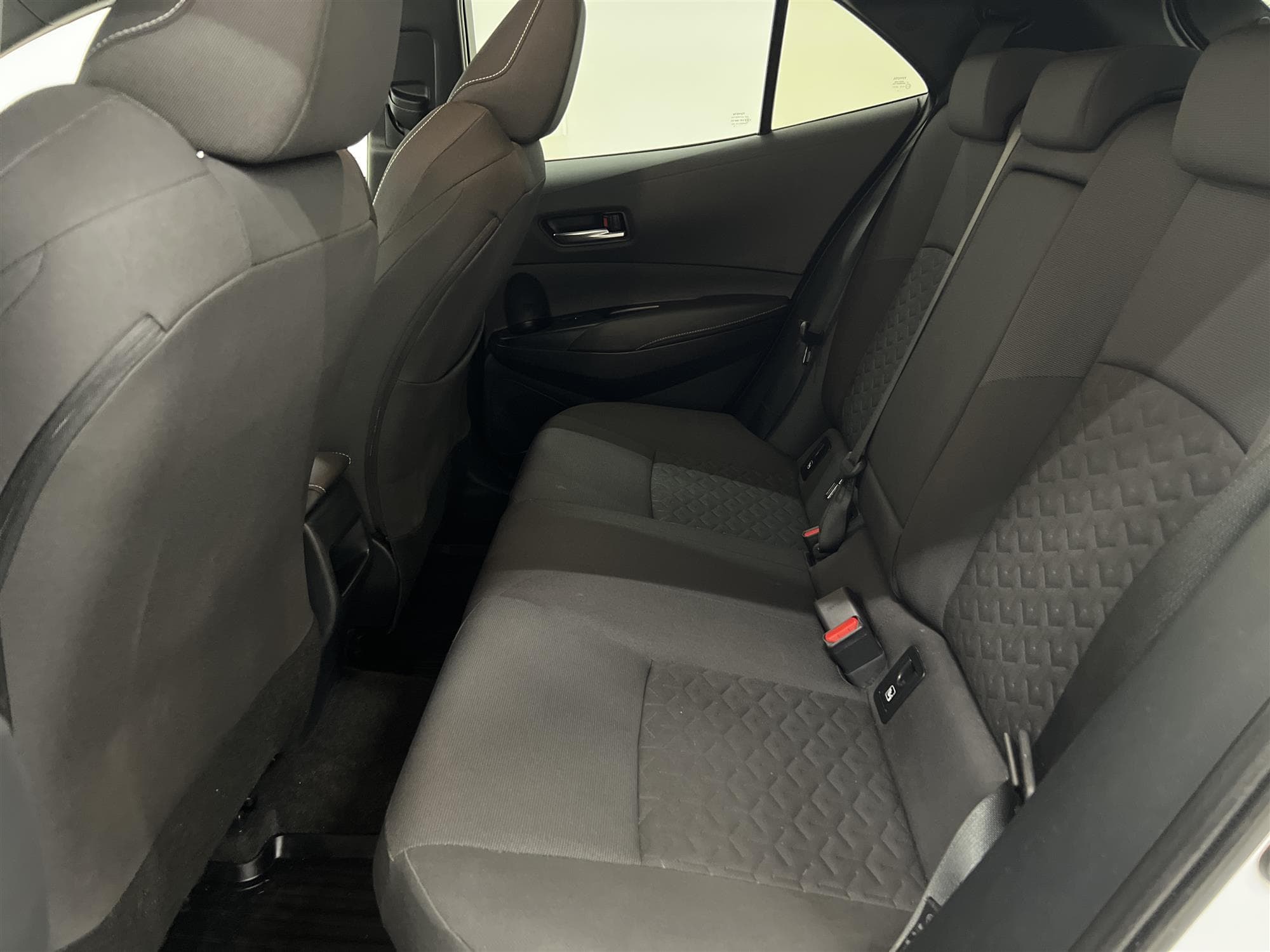 Toyota Corolla Hybrid e-CVT 184hk B-Kam Nybesiktad 0,39L/mil
