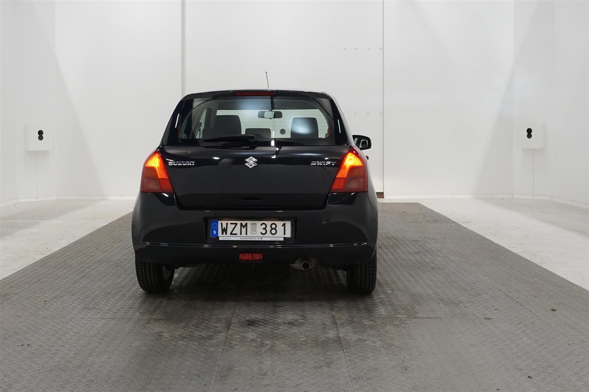 Suzuki Swift 1.3 92hk  2 Brukare Nyservad Låg Skatt