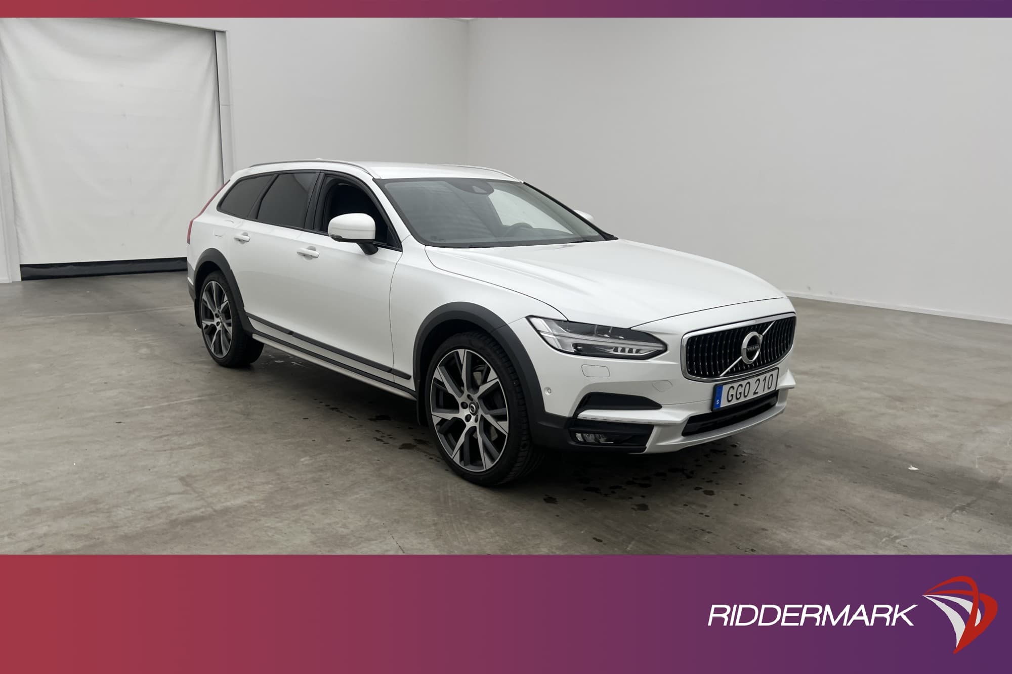 Volvo V90 Cross Country D4 AWD