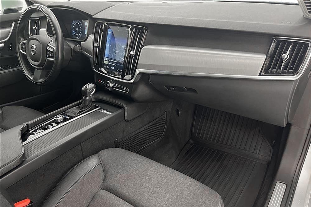 Volvo S90 D4 190hk AWD Momentum D-Värm VOC Navi Drag Blisinteriör