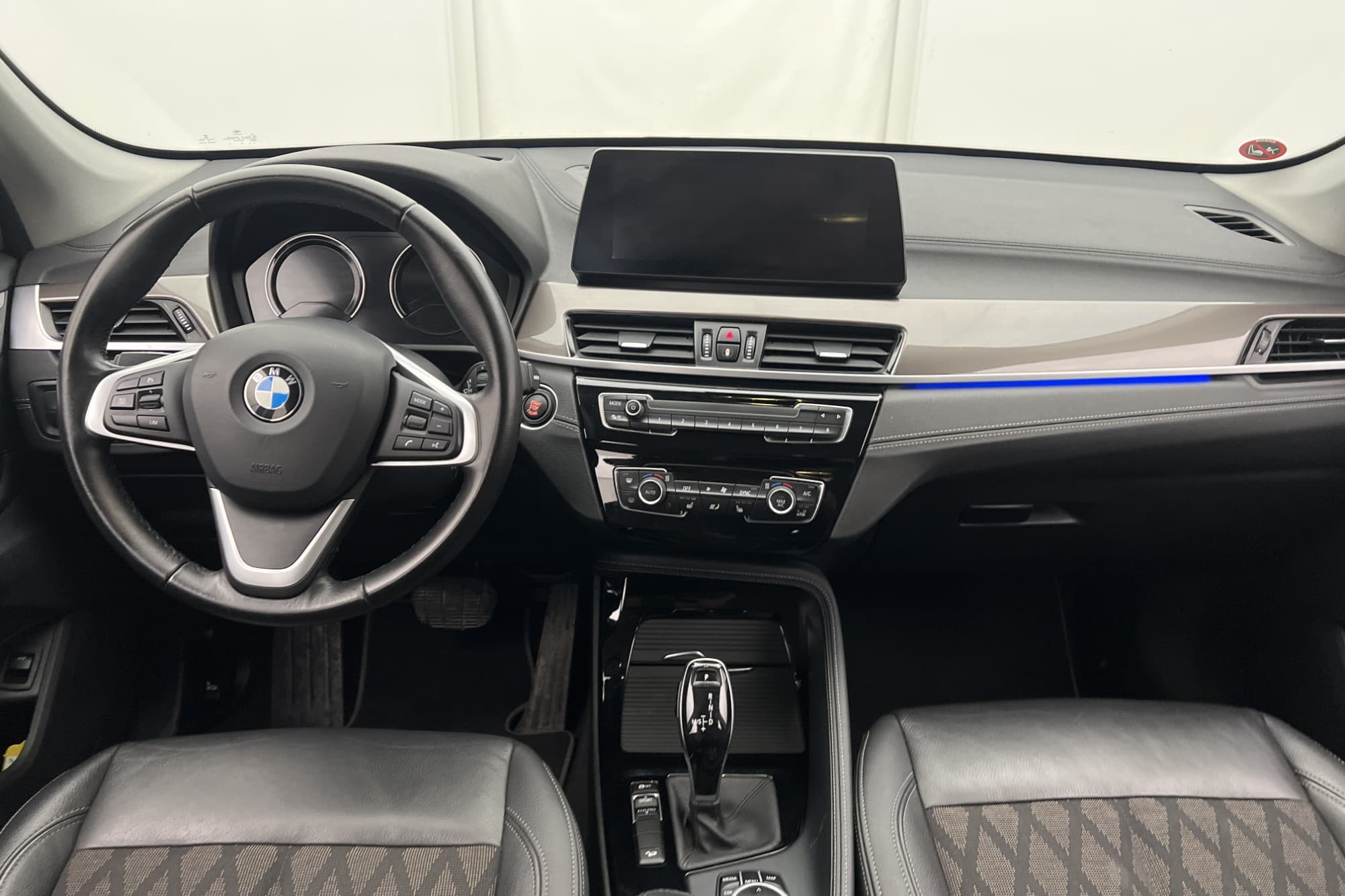 BMW X1 xDrive20d xLine HUD Navi Sensorer Halvskinn Ambient