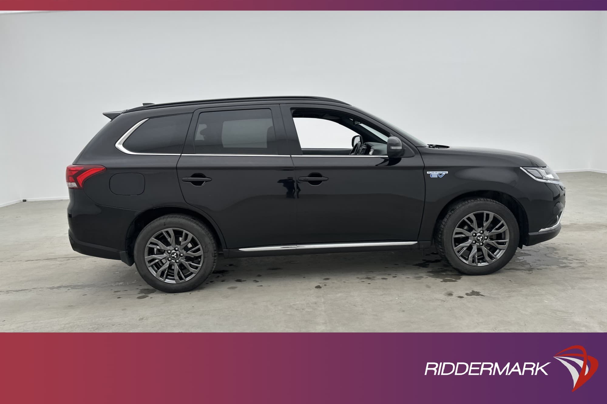 Mitsubishi Outlander PHEV 4WD