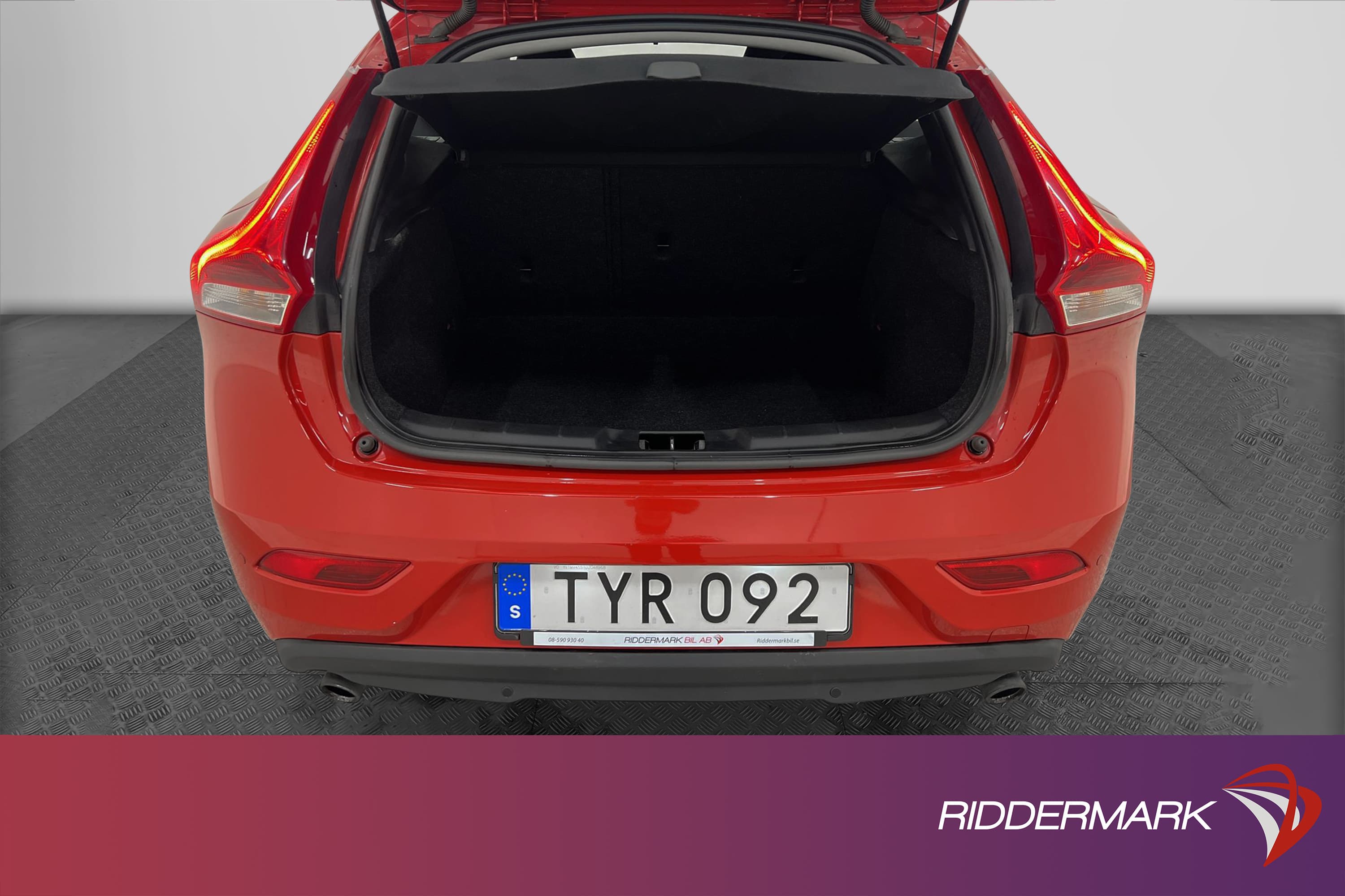 Volvo V40 T3 150hk  1 Brukare Välservad Ny K-Rem B-Kam PDC