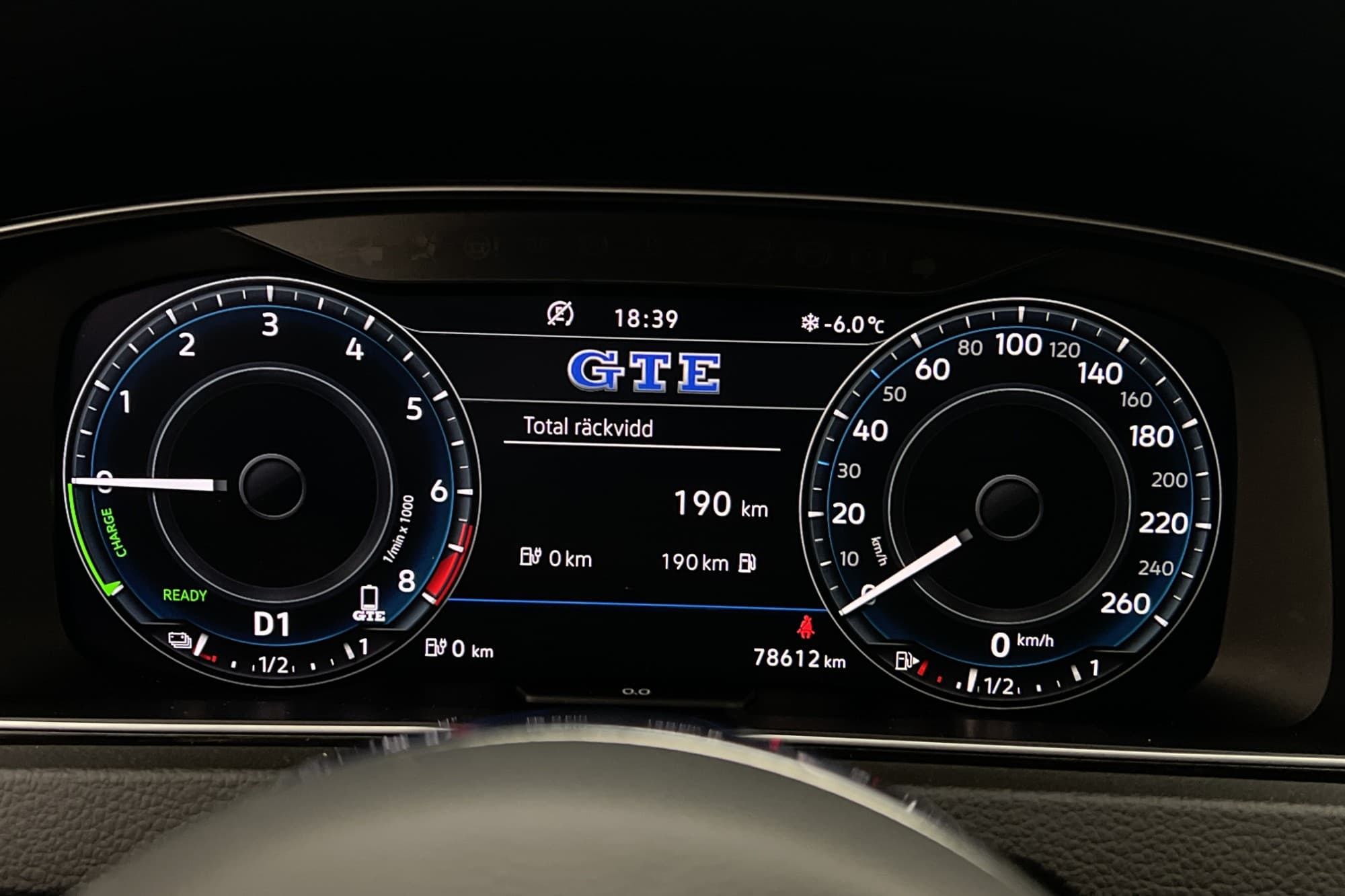 Volkswagen Golf GTE 204hk Värmare Cockpit CarPlay Sensorer