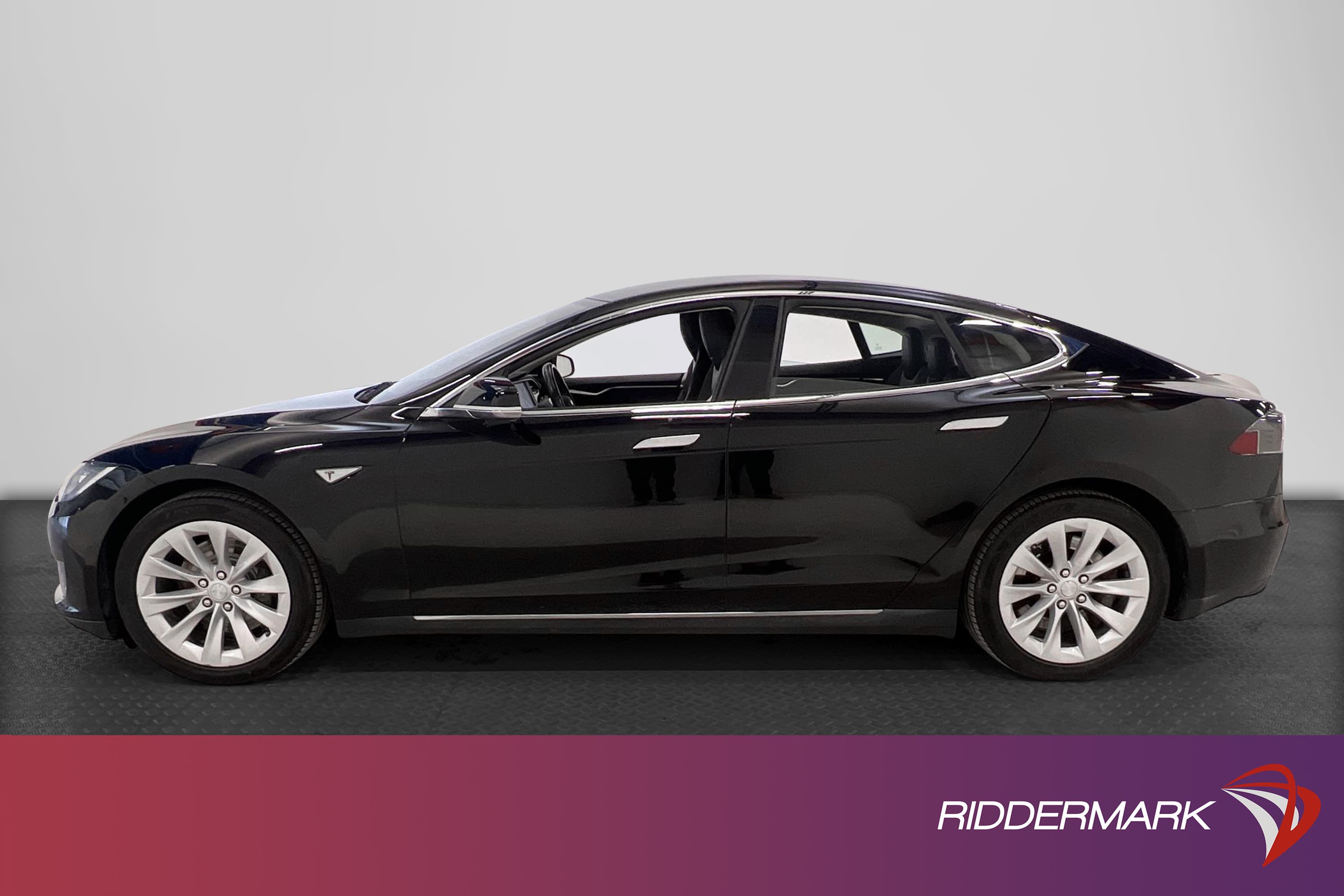 Tesla Model S 85 378hk