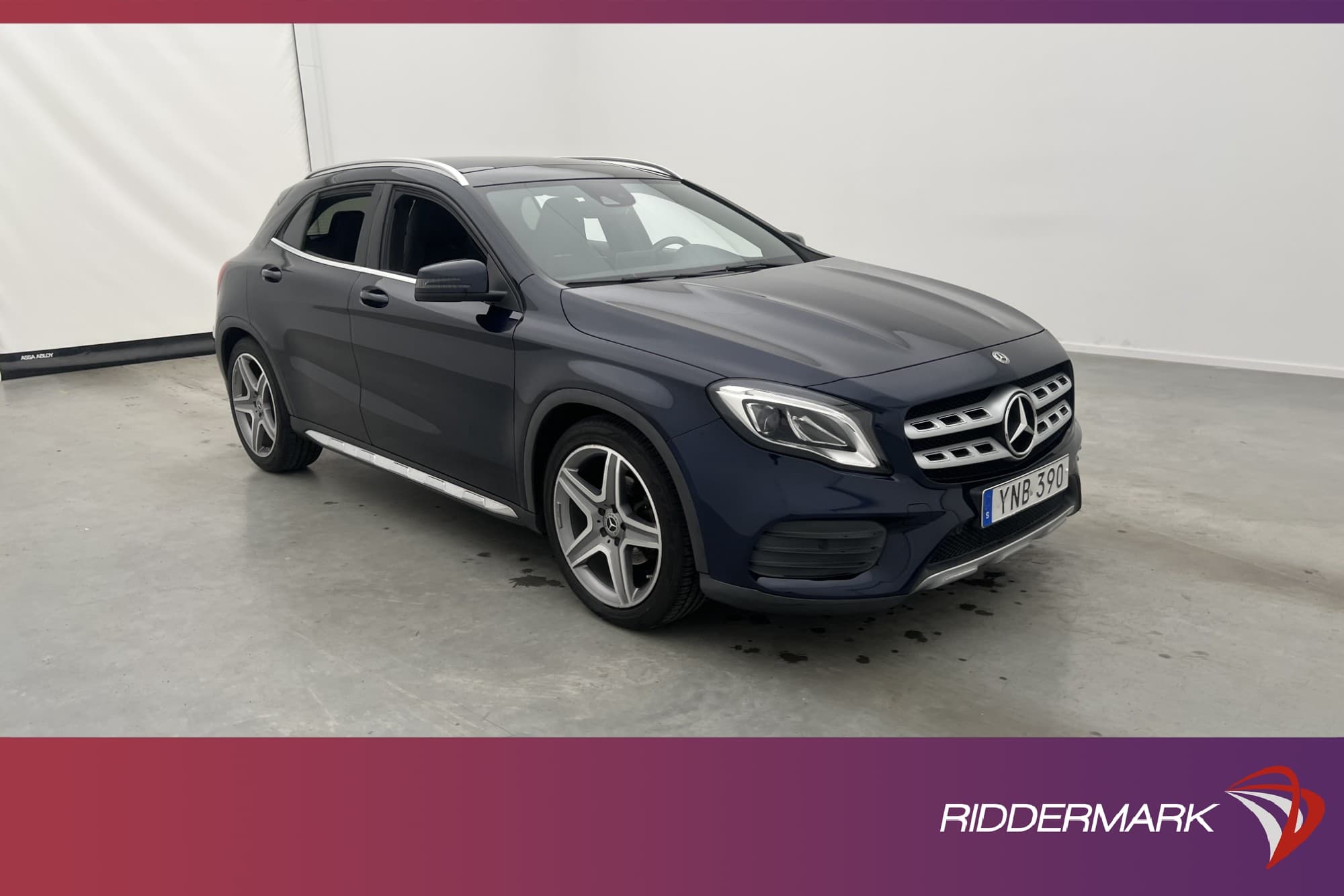 Mercedes-Benz GLA 200 d AMG B-Kamera Panorama Navi