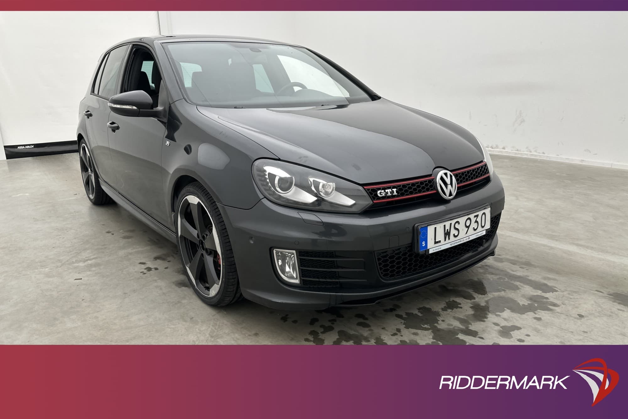 Volkswagen Golf GTI 235hk