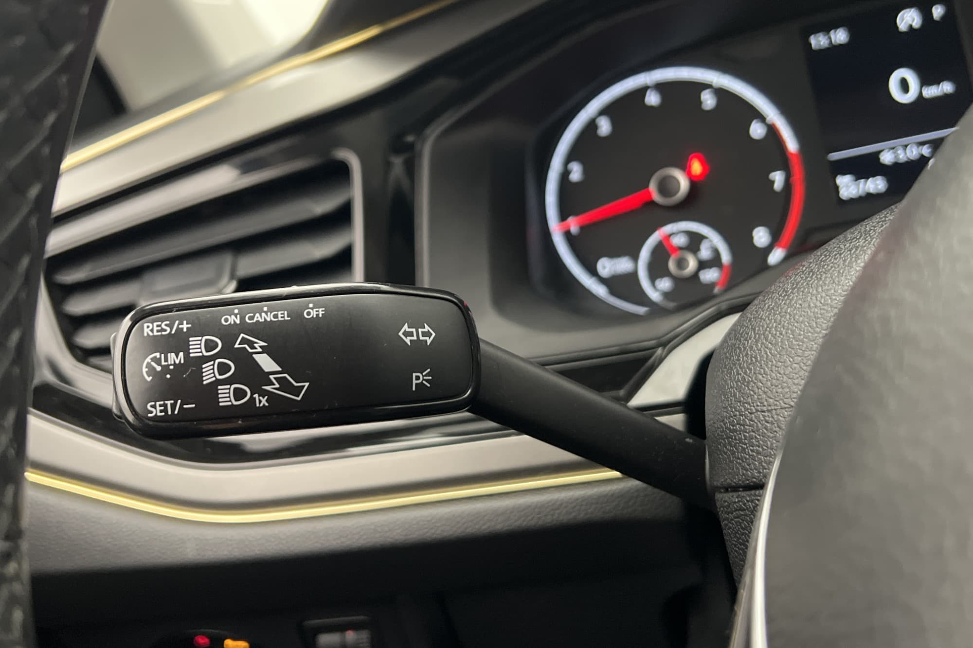 Volkswagen Polo TSI 95hk Bluetooth Fartbegränsare 0.47L/Mil