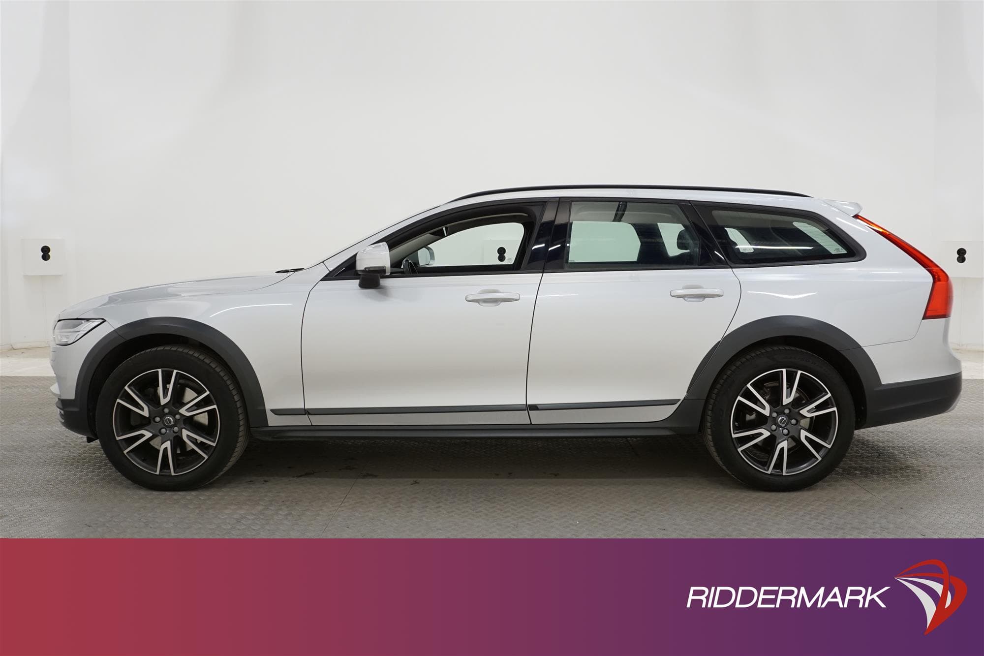 Volvo V90 Cross Country D4 AWD