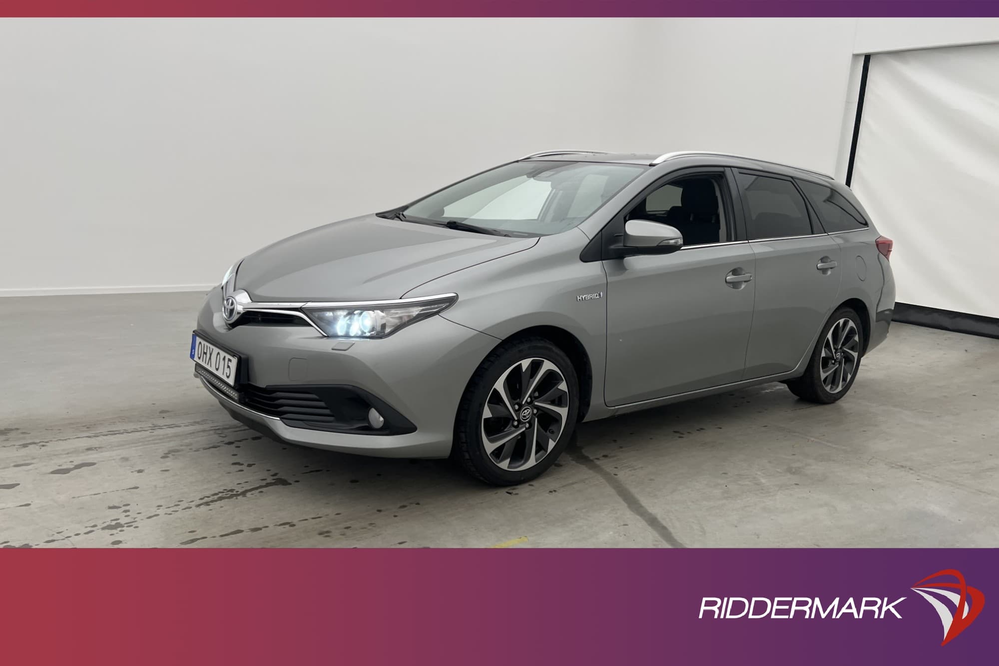 Toyota Auris Touring Sports Hybrid 136hk