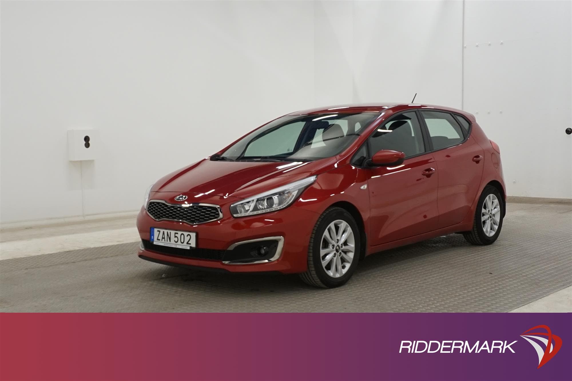 Kia Ceed 1.4 99 hk P-Sensorer Rattvärme Välservad 0,6l/mil
