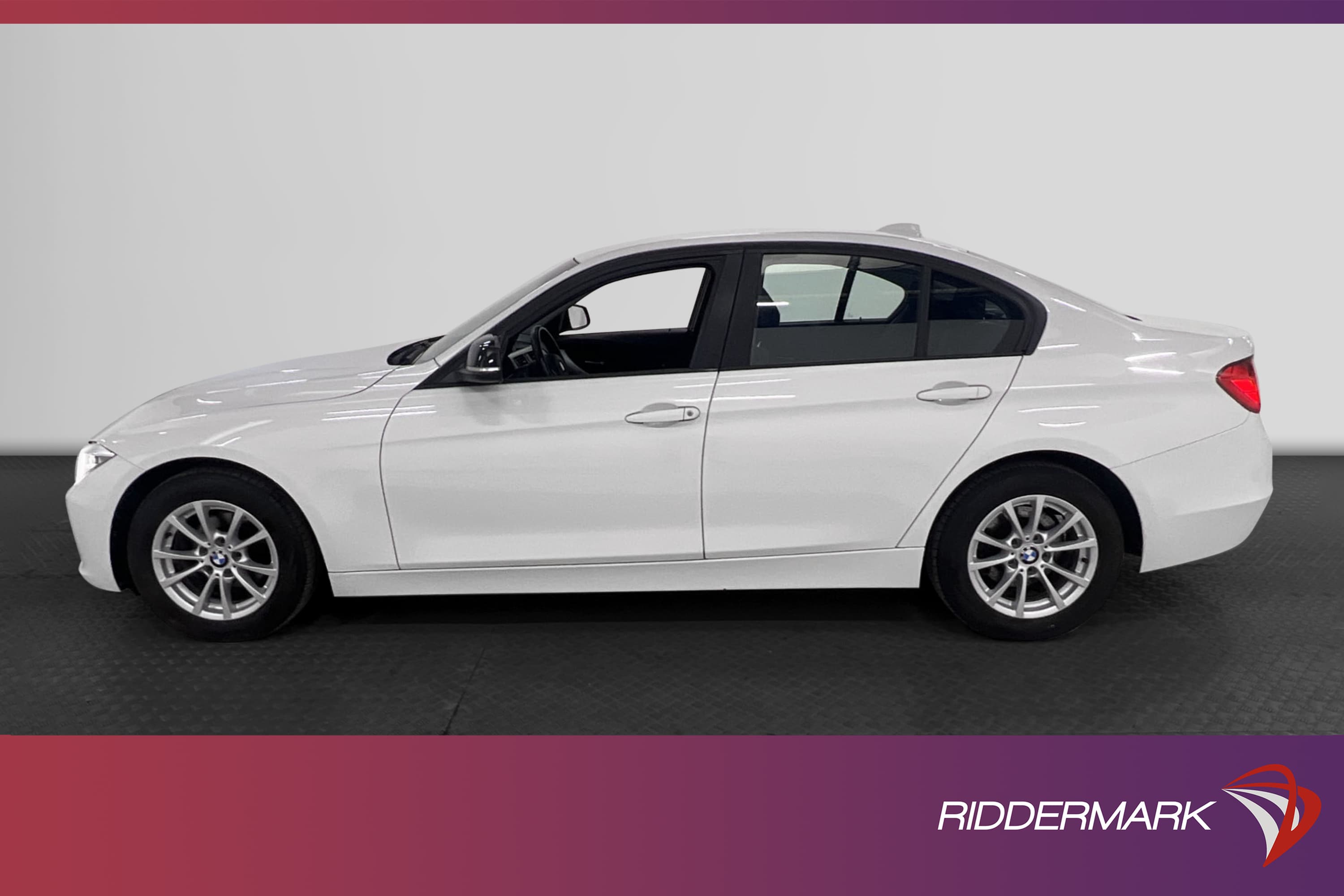 BMW 320i Sedan 184hk