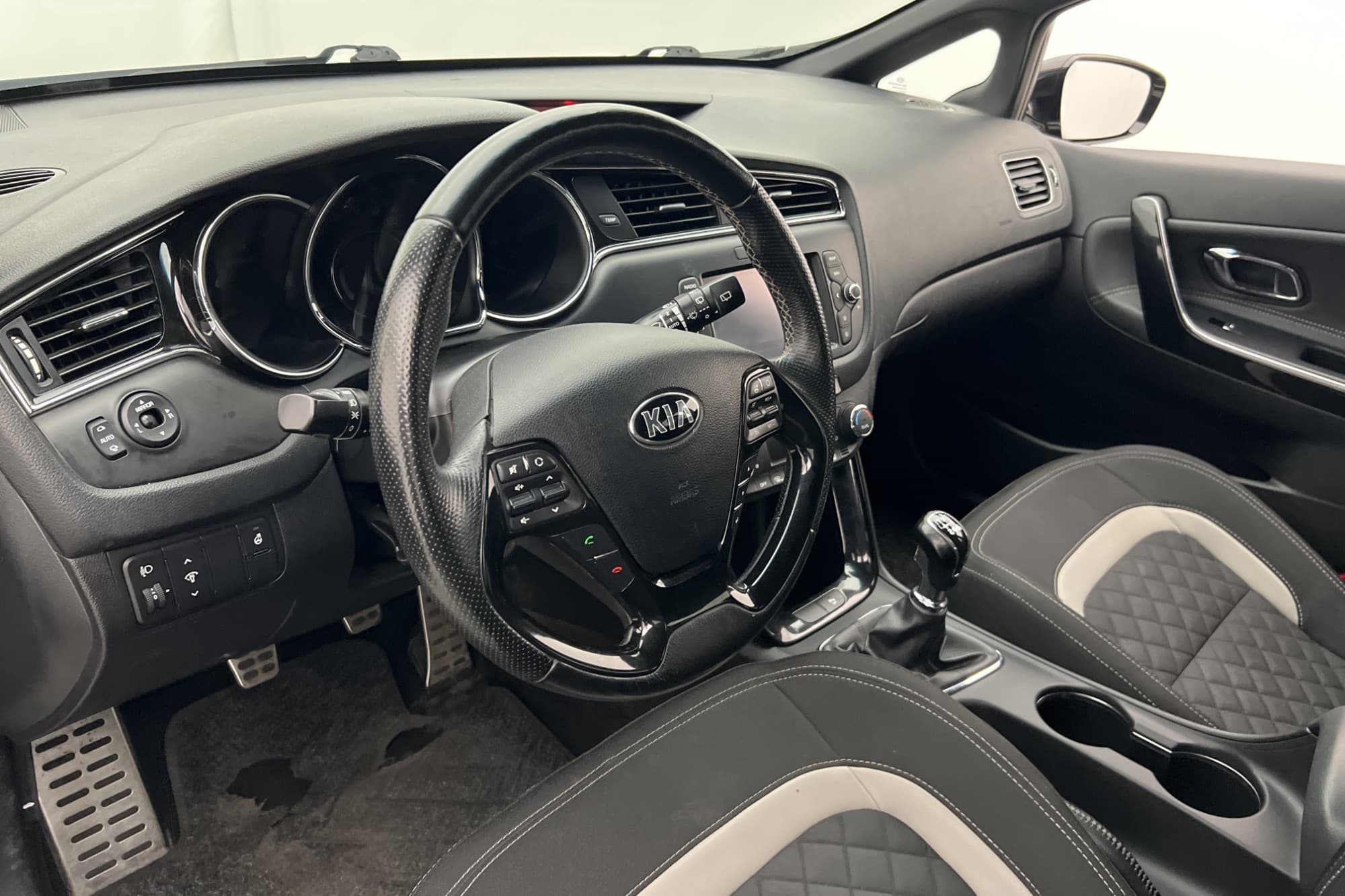 Kia Ceed Sportswagon 1.6 CRDi 136hk GT-Line Kamera Navi