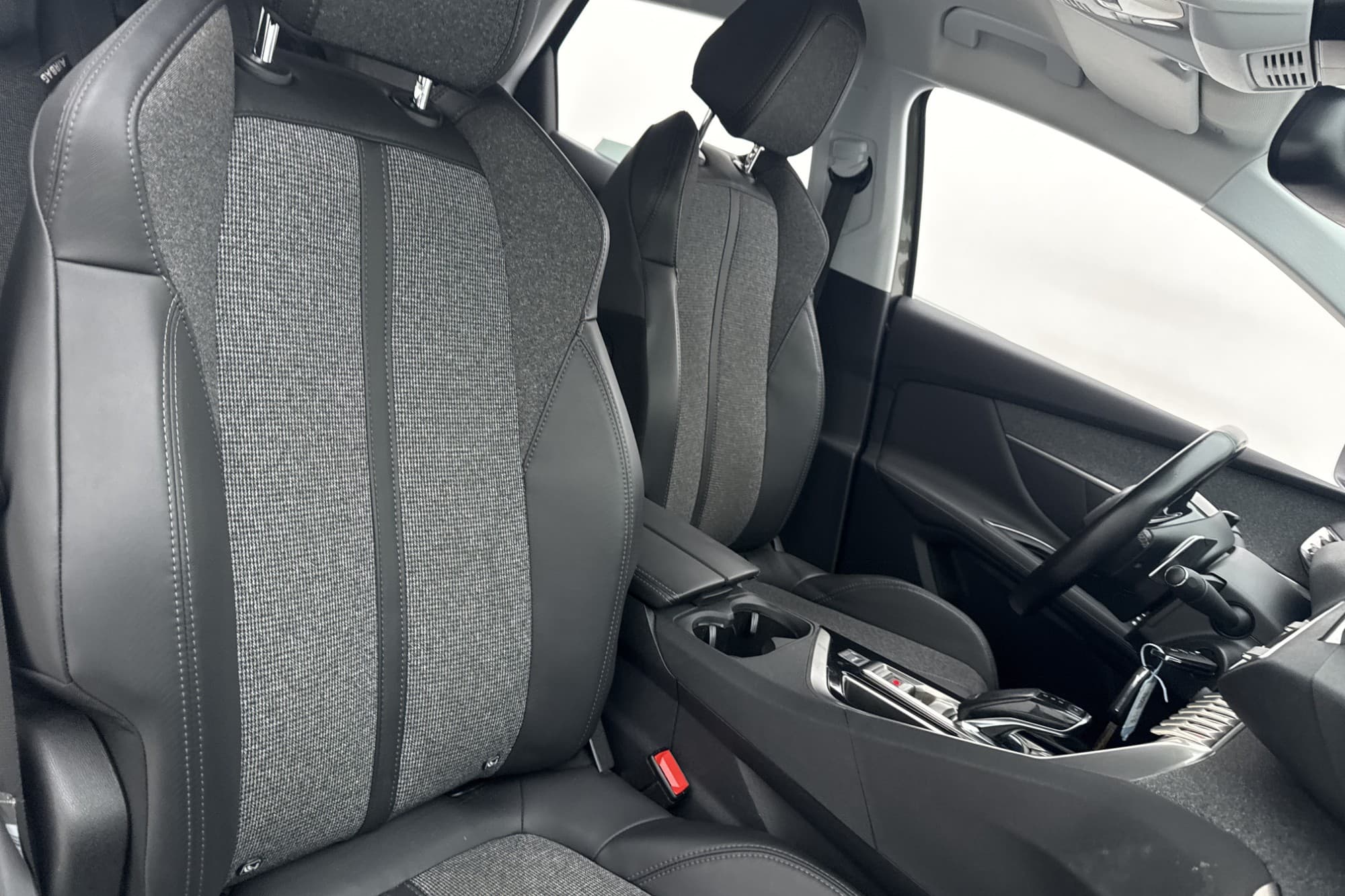 Peugeot 3008 1.6 BlueHDi 120hk Allure P-Sensorer Farthållare