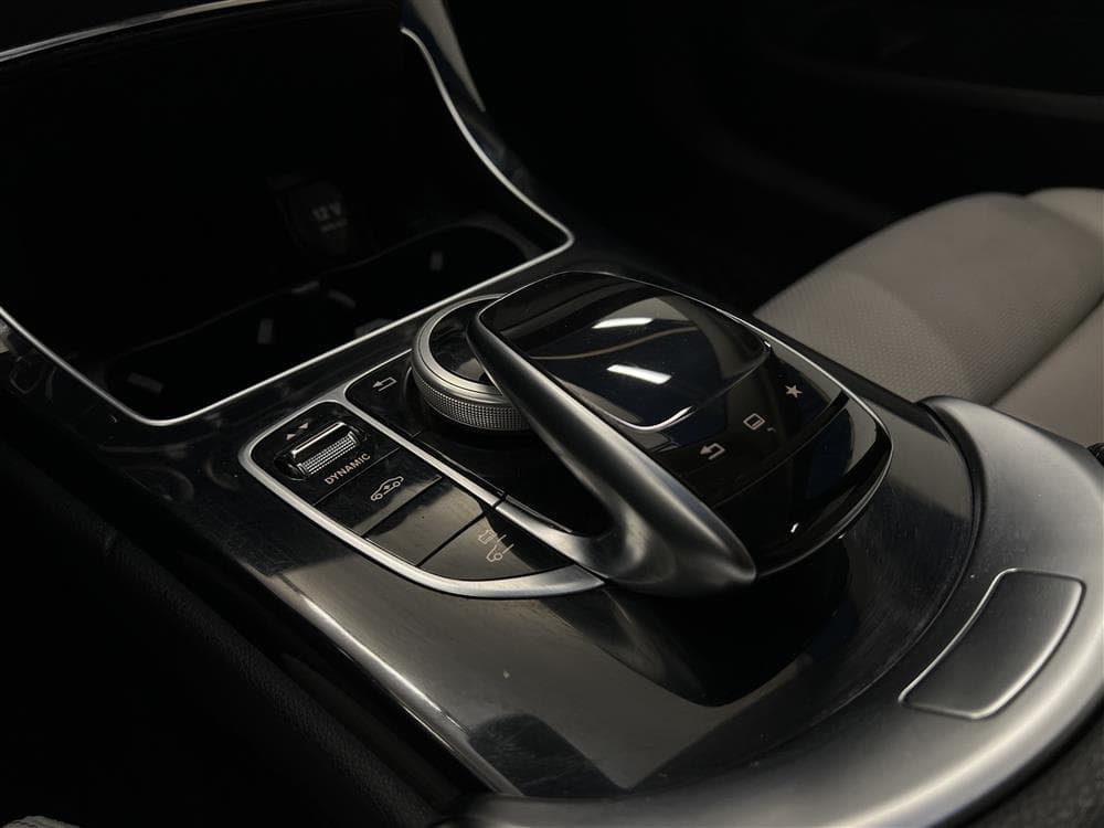 Mercedes-Benz C 350e 279hk Burmester Värmare Kamera Drag 