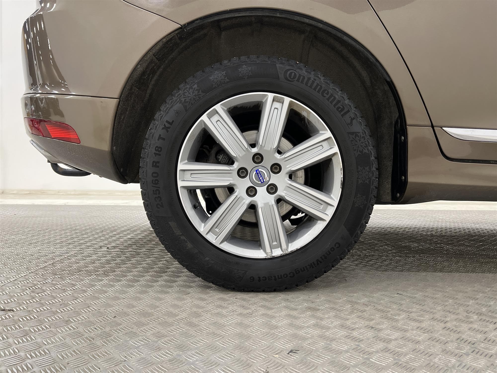 Volvo XC60 D4 AWD 190hk Summum Voc Navi D-värm Drag Navi