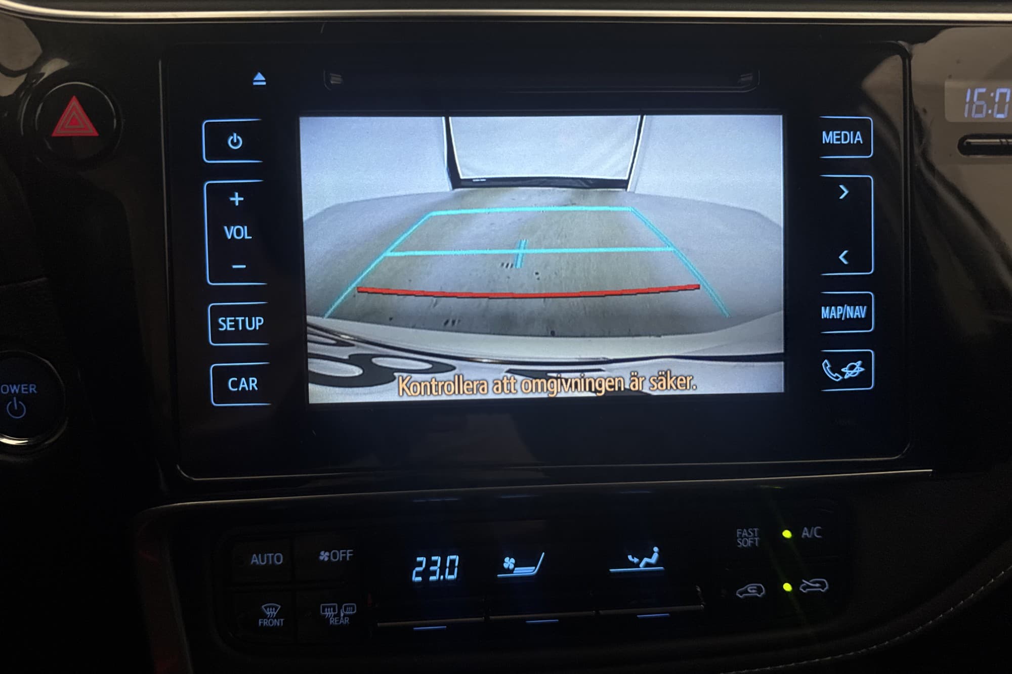 Toyota Auris Touring Sports Hybrid 136hk Kamera Farthållare