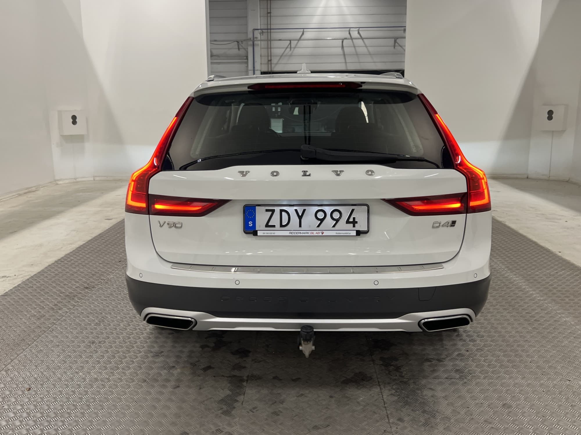 Volvo V90 Cross Country D4 AWD Momentum