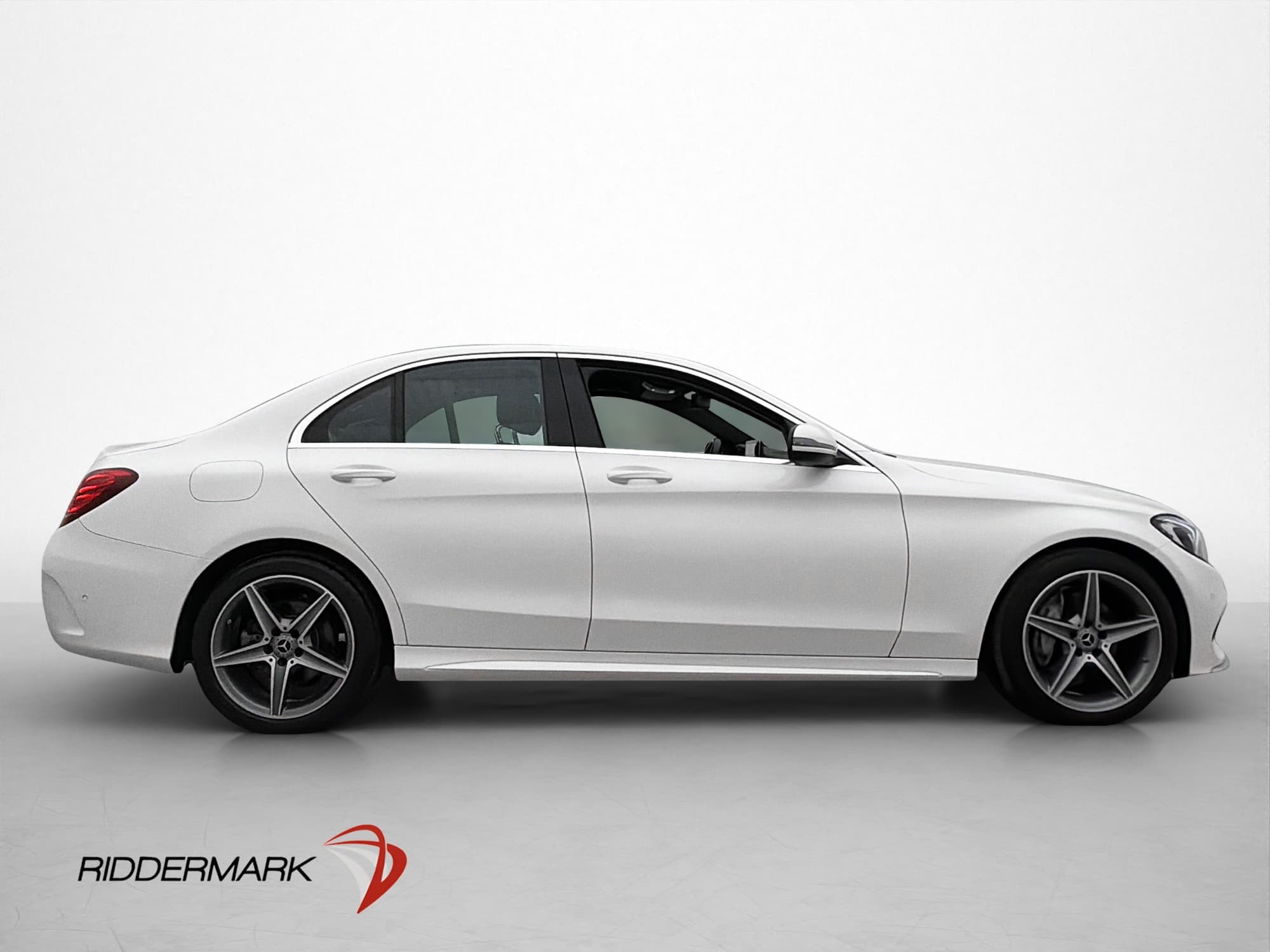 Mercedes-Benz C220