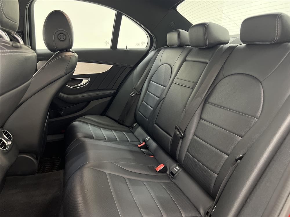 Mercedes-Benz C 250 4M AMG Skinn Navi Drag 0,49L/Mil interiör