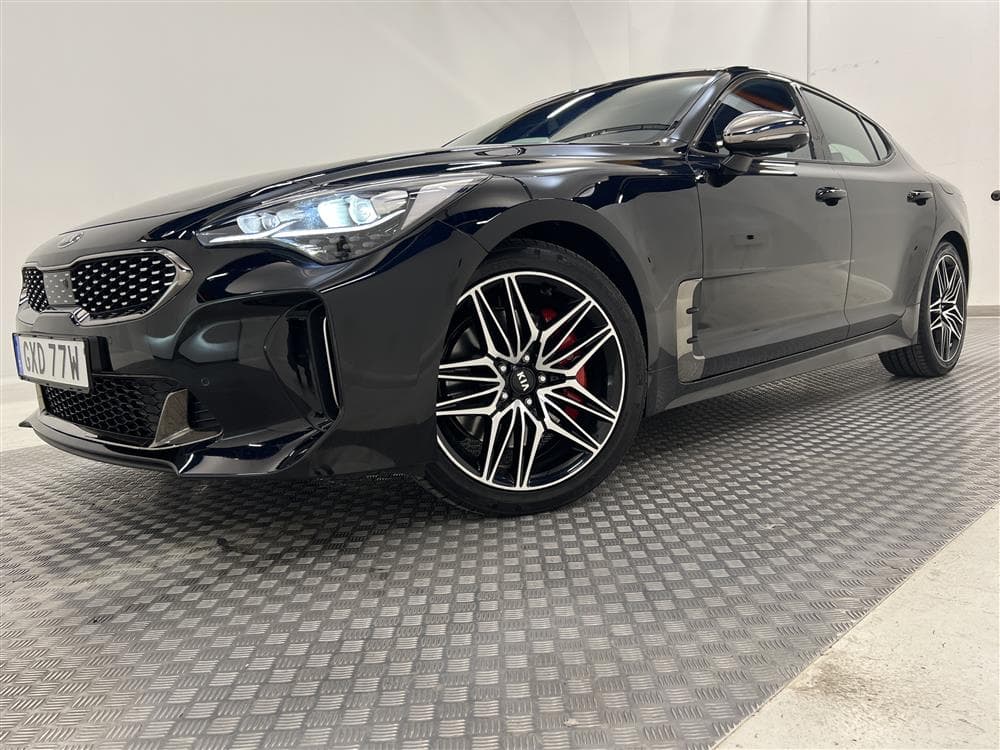Kia Stinger GT 3.3 T-GDi AWD 370hk Pano H/K HUD 360° Naviinteriör