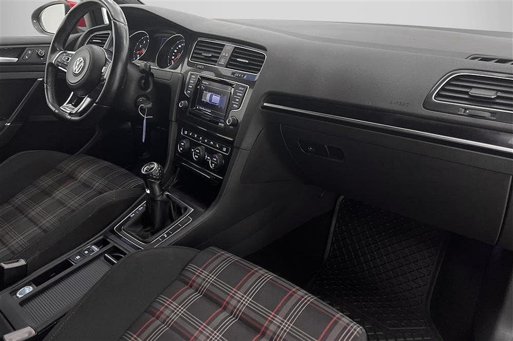 Volkswagen Golf GTI Performance 230hk Pluspaketinteriör