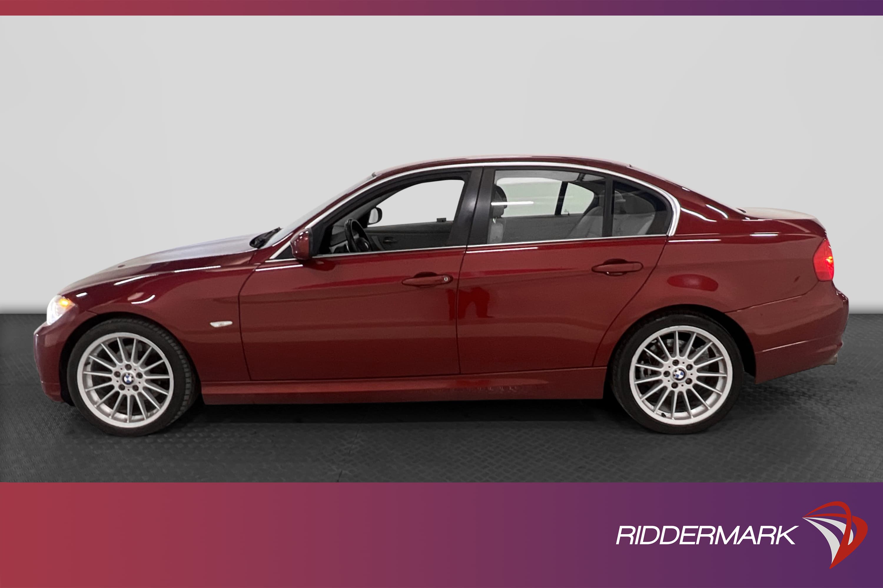 BMW 320i Sedan 218hk