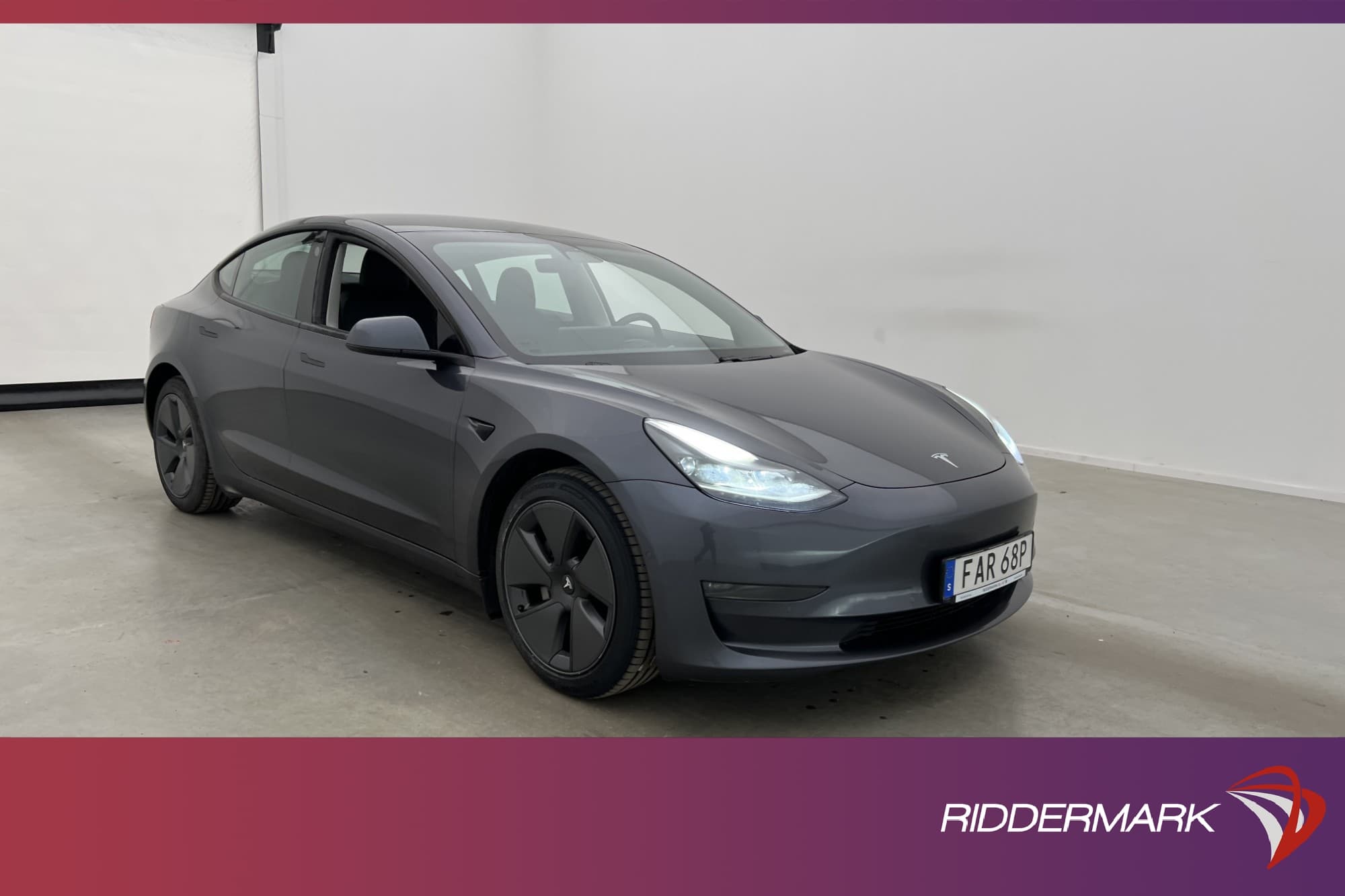 Tesla Model 3 Long Range AWD Svensksåld En-Brukare MOMS